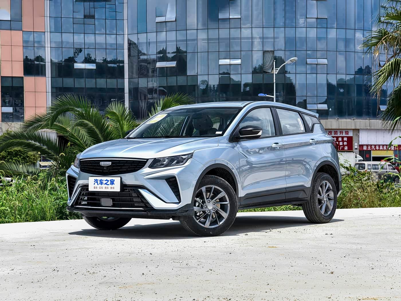 Geely Coolray — 真实照片 1