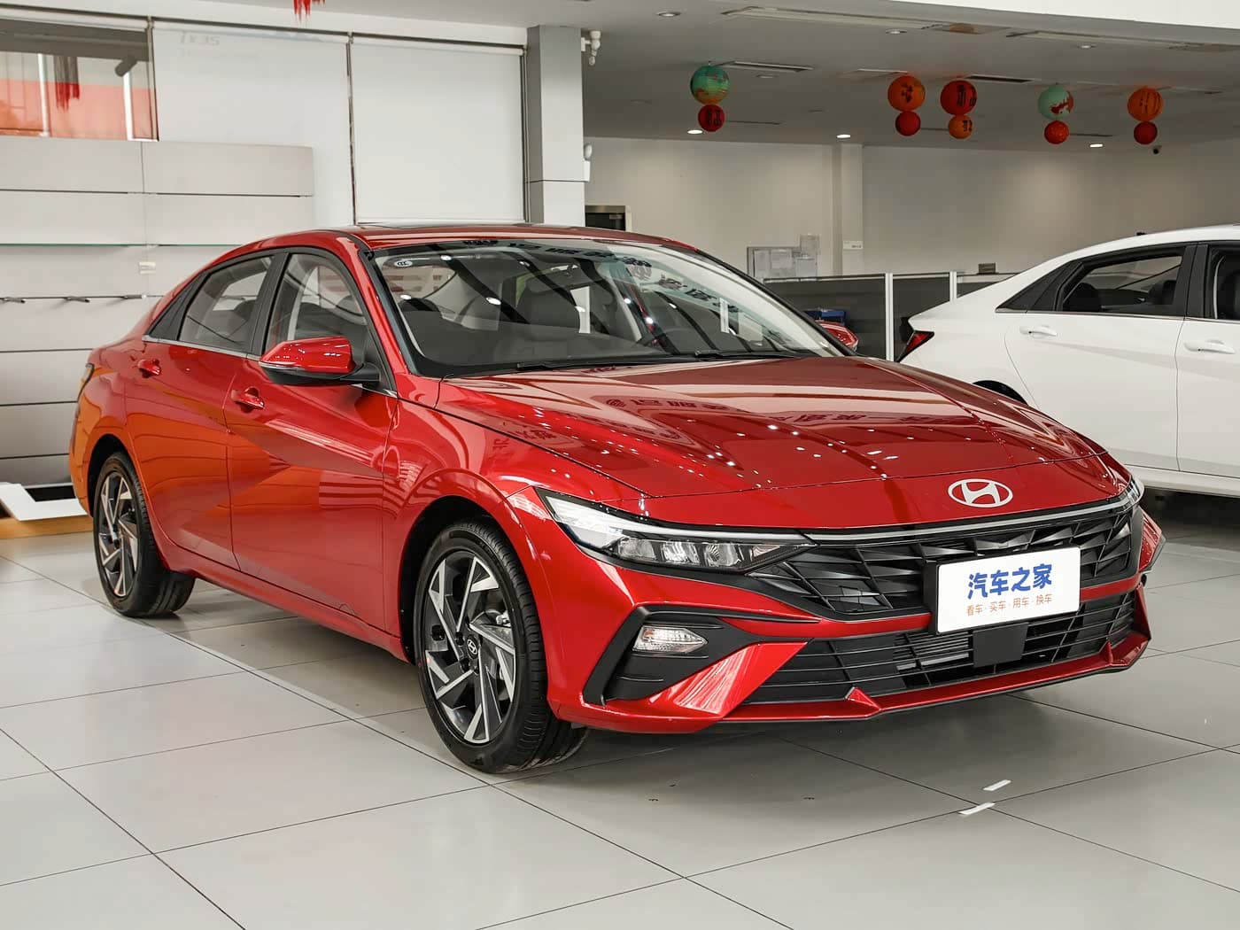 Hyundai Elantra — 真实照片 3