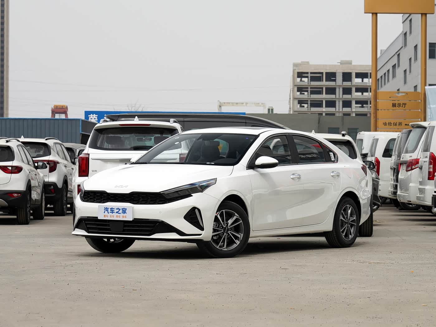 Kia K3 2024 — 车型照片