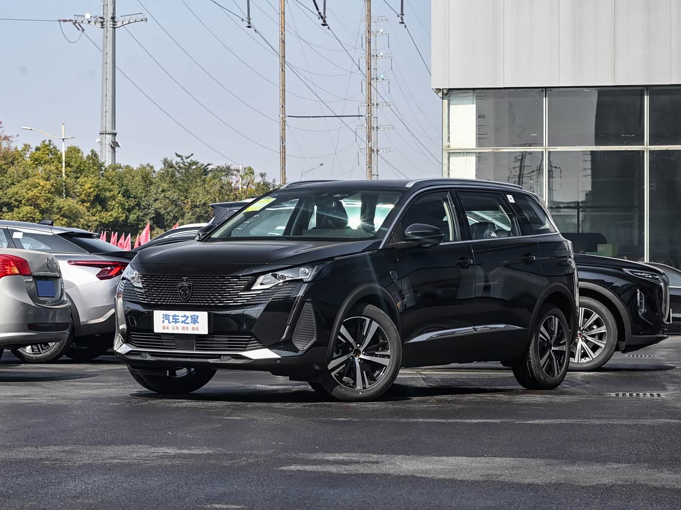 Peugeot 5008 — 真实照片 1