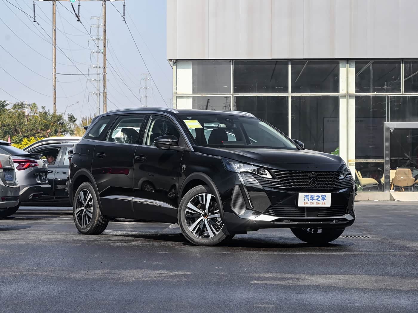 Peugeot 5008 — 真实照片 3