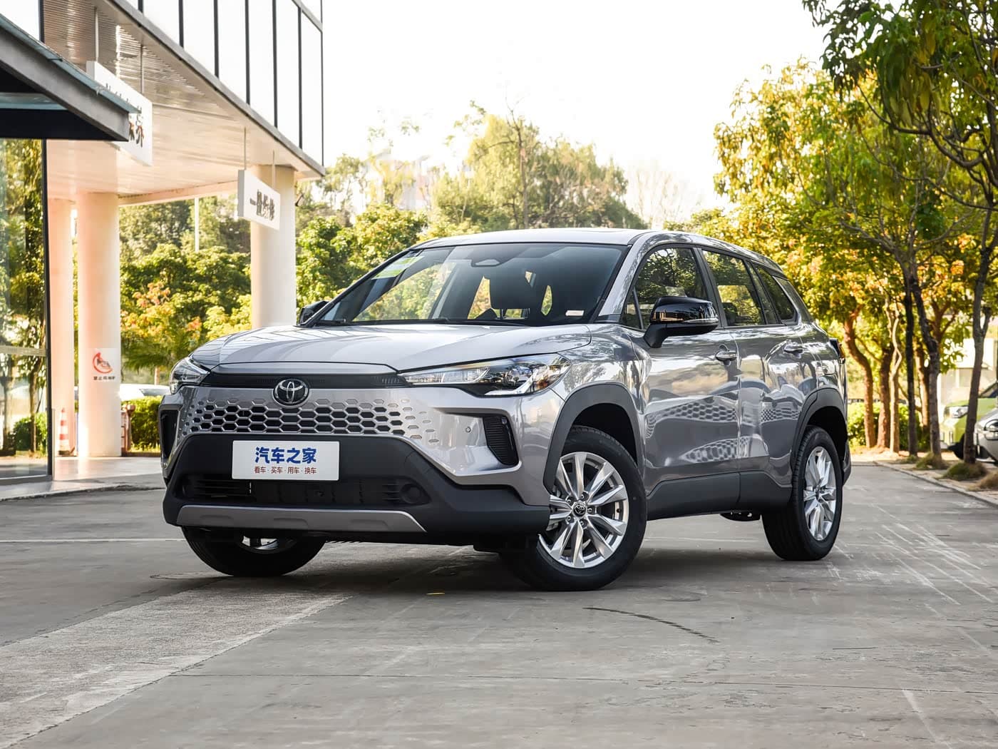 Toyota Corolla Cross 2026 — 车型照片