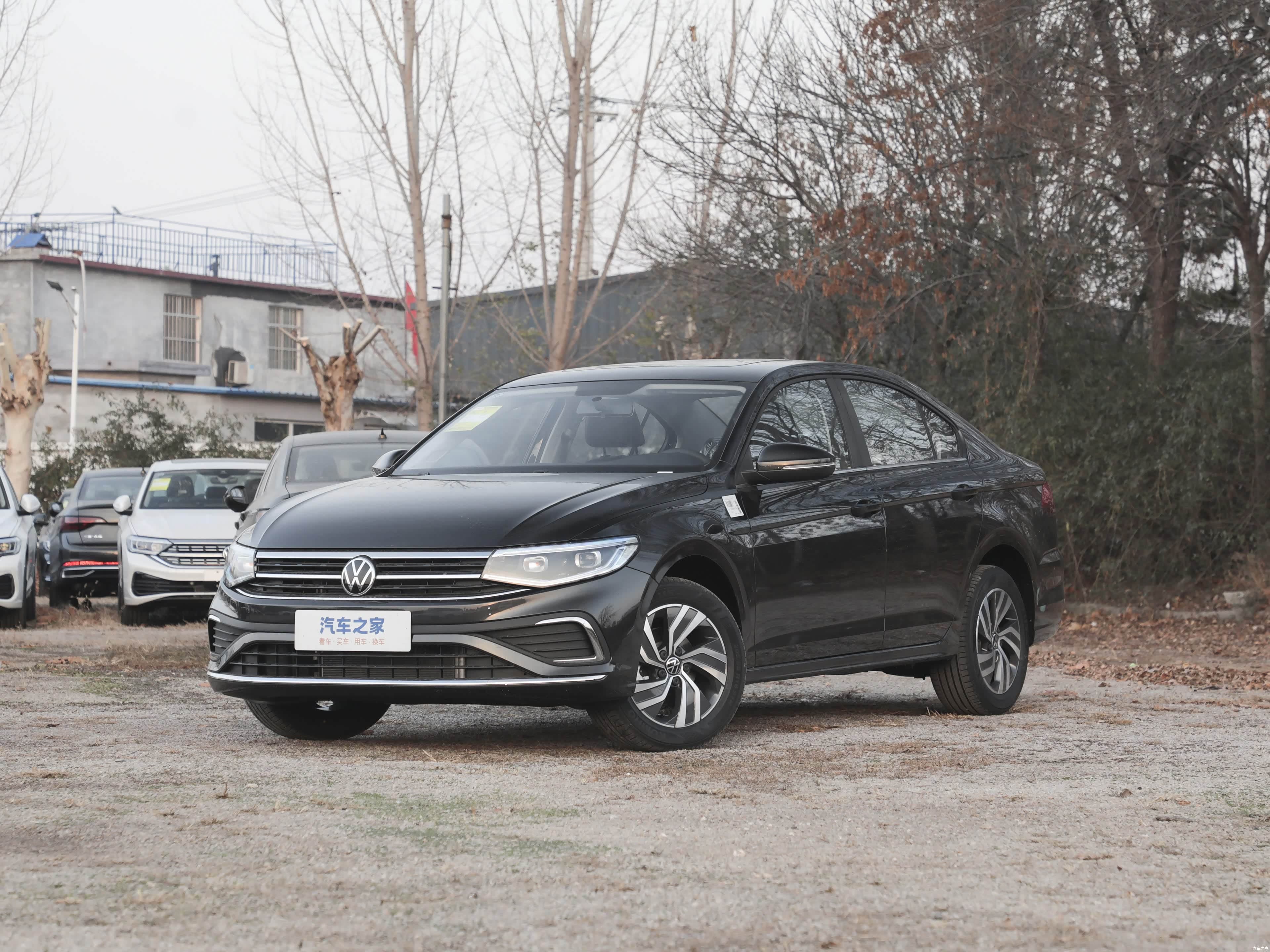Volkswagen Bora,当前目录中的新车
